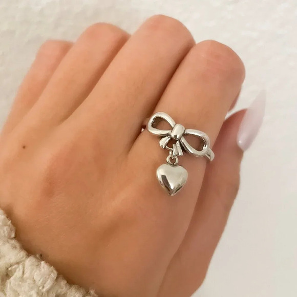 925 Sterling Silver Dangle Heart Ring Heart Charm Ring Minimalist Dainty Ring - Picture 1 of 10